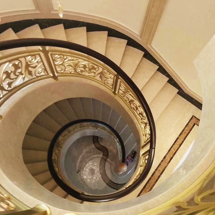 既有热门影视、爆款综艺等丰富的节目