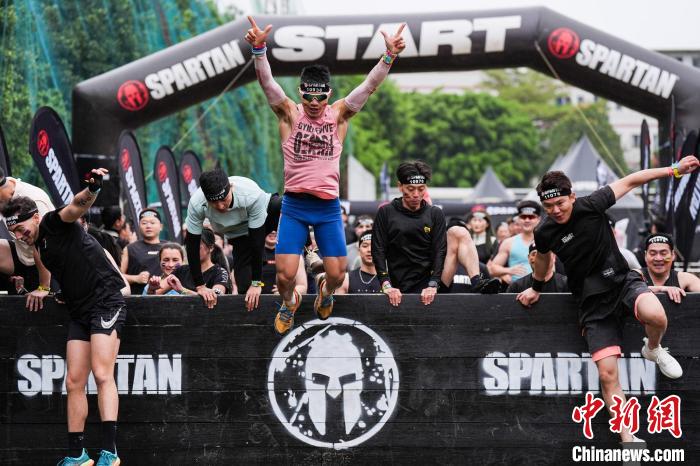 佛山站斯巴达勇士赛打响，逾四千名大小勇士同