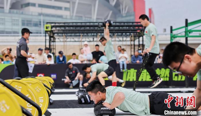 2025CFC国民体能赛南京站圆满收官 600余名选手共