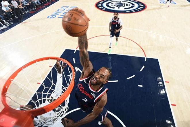 伦纳德45分神迹助快船大胜森林狼 攻防两端统治