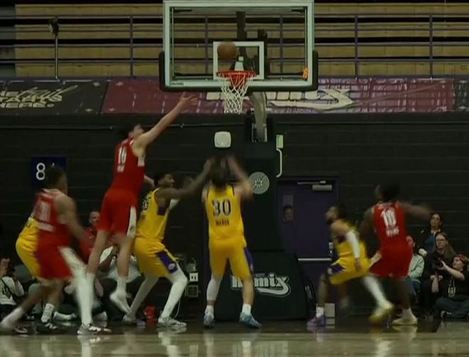 杨瀚森失误6次篮板仅3抢 南湾湖人惨败撕裂之城