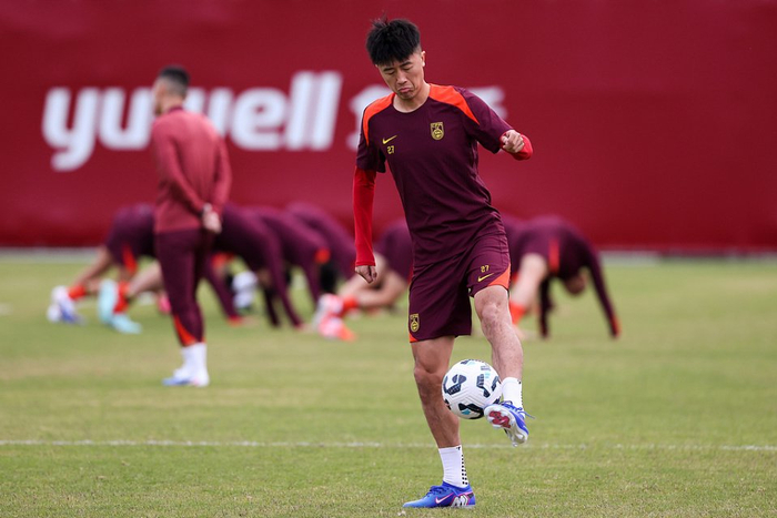 中国男足迎战库拉索启用三U23新星 徐彬首秀引关