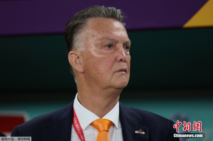 荷兰队31力克美国队晋级八强 邓弗里斯两传一射