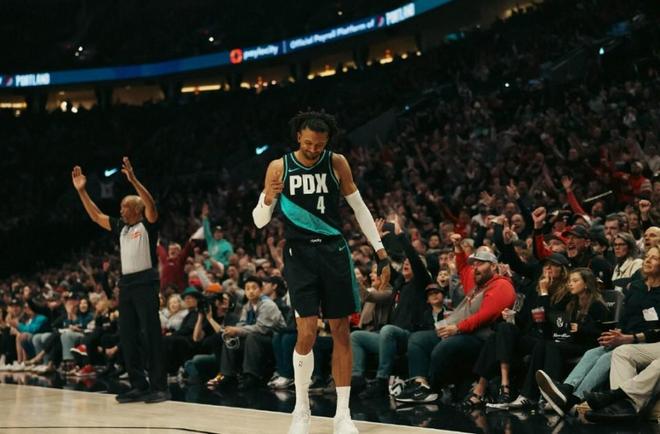 开拓者力压快船锁定西部